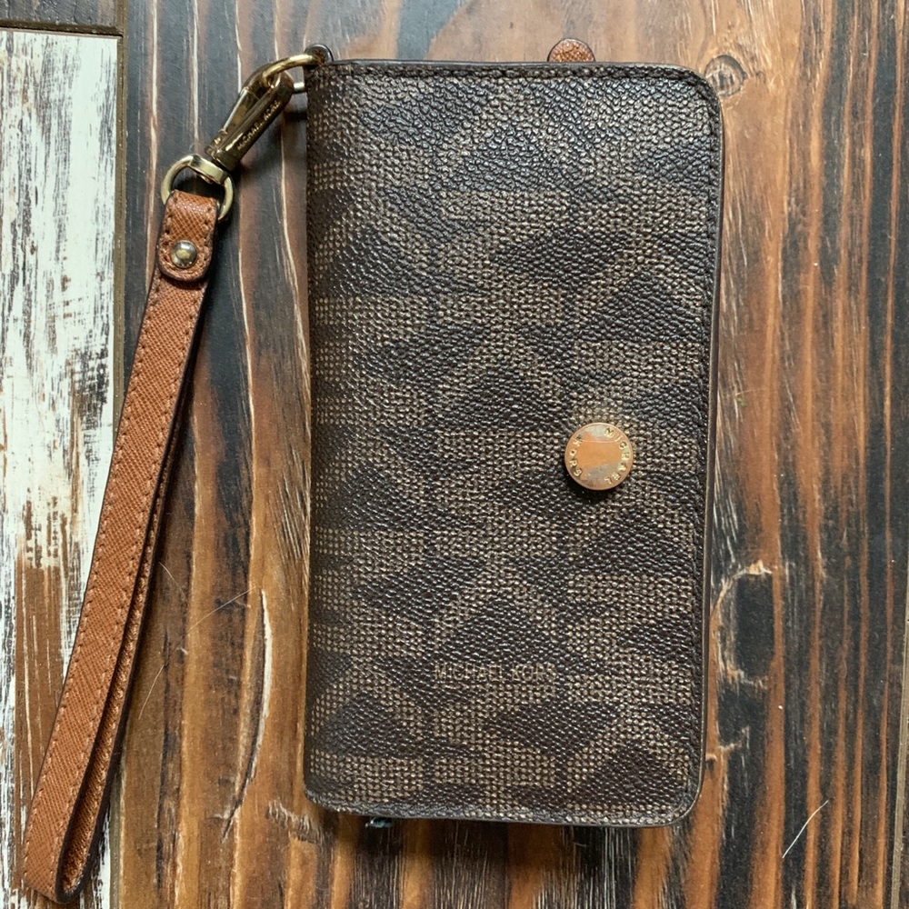 Michael Kors wallet